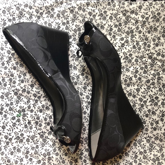 Classic Coach wedges! - Picture 6 of 8